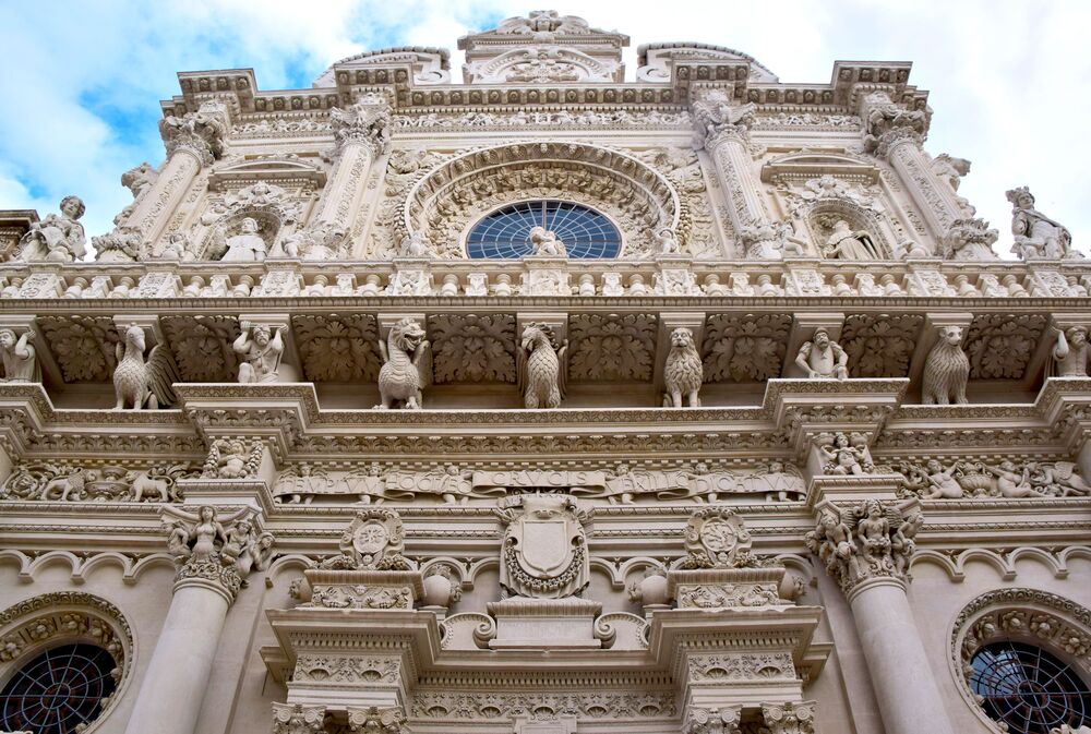 Al momento stai visualizzando La Basilica di Santa Croce a Lecce: storia e caratteristiche di un gioiello barocco