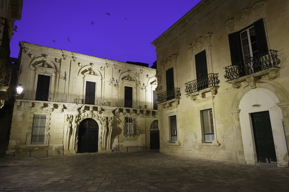 Al momento stai visualizzando Piazza Sant’Oronzo e l’Anfiteatro Romano di Lecce